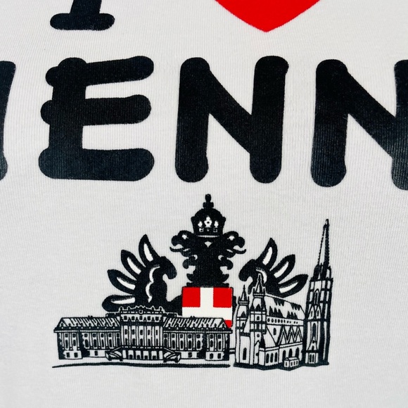 FRUIT OF THE LOOM • I Heart Vienna Short Sleeve Tee - Picture 10 of 14